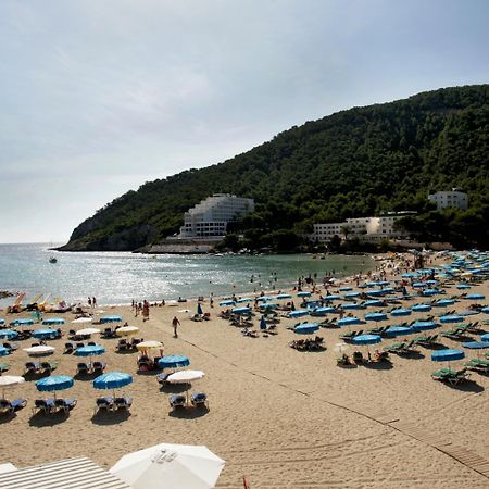 Apartamentos Cala Llonga กาลายองกา ภายนอก รูปภาพ