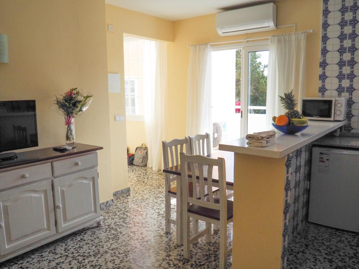Apartamentos Cala Llonga กาลายองกา ภายนอก รูปภาพ