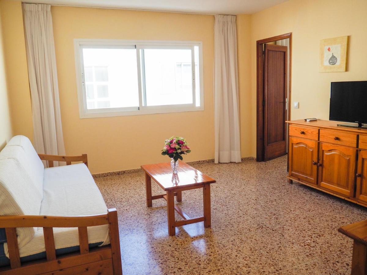 Apartamentos Cala Llonga กาลายองกา ภายนอก รูปภาพ