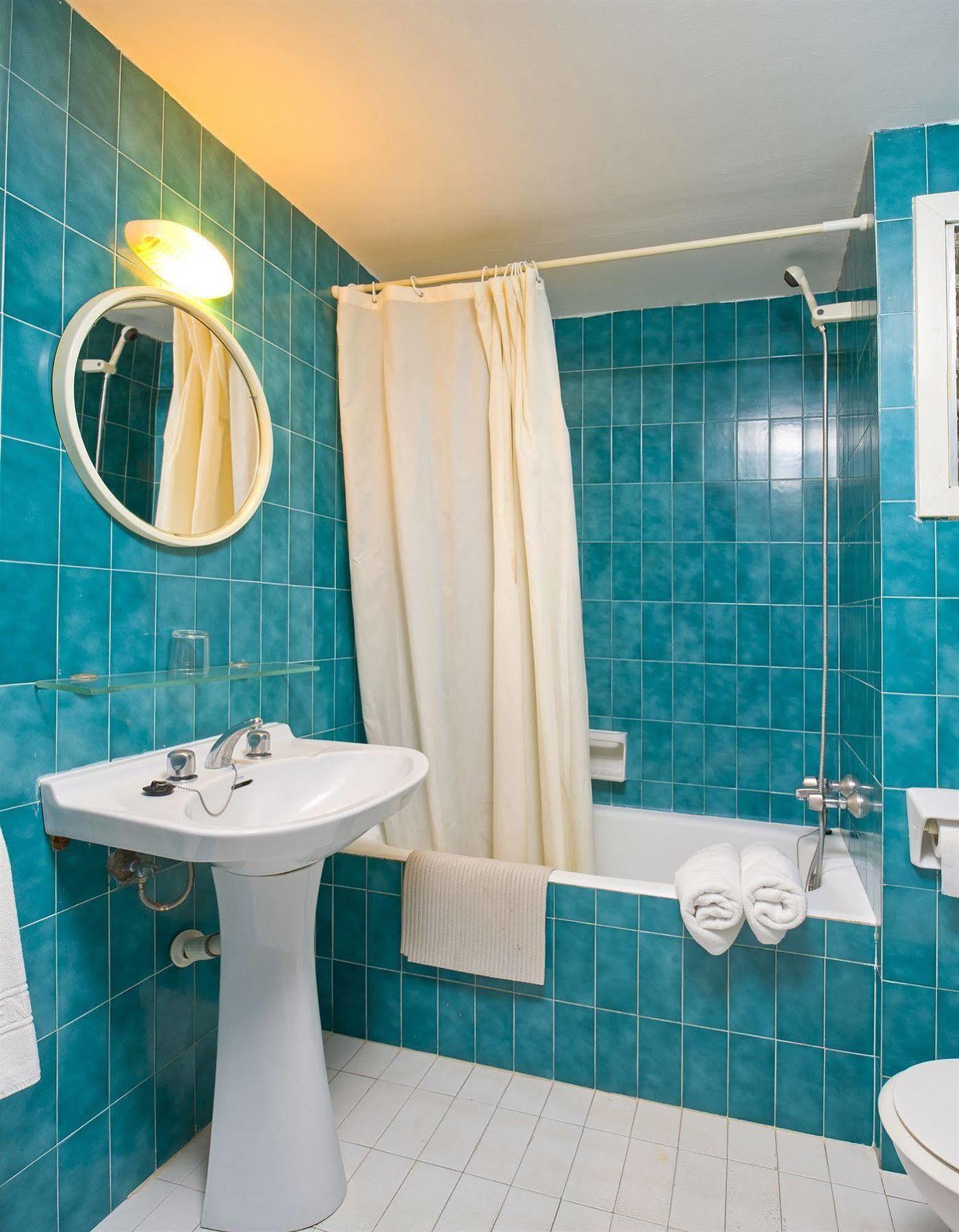 Apartamentos Cala Llonga กาลายองกา ภายนอก รูปภาพ