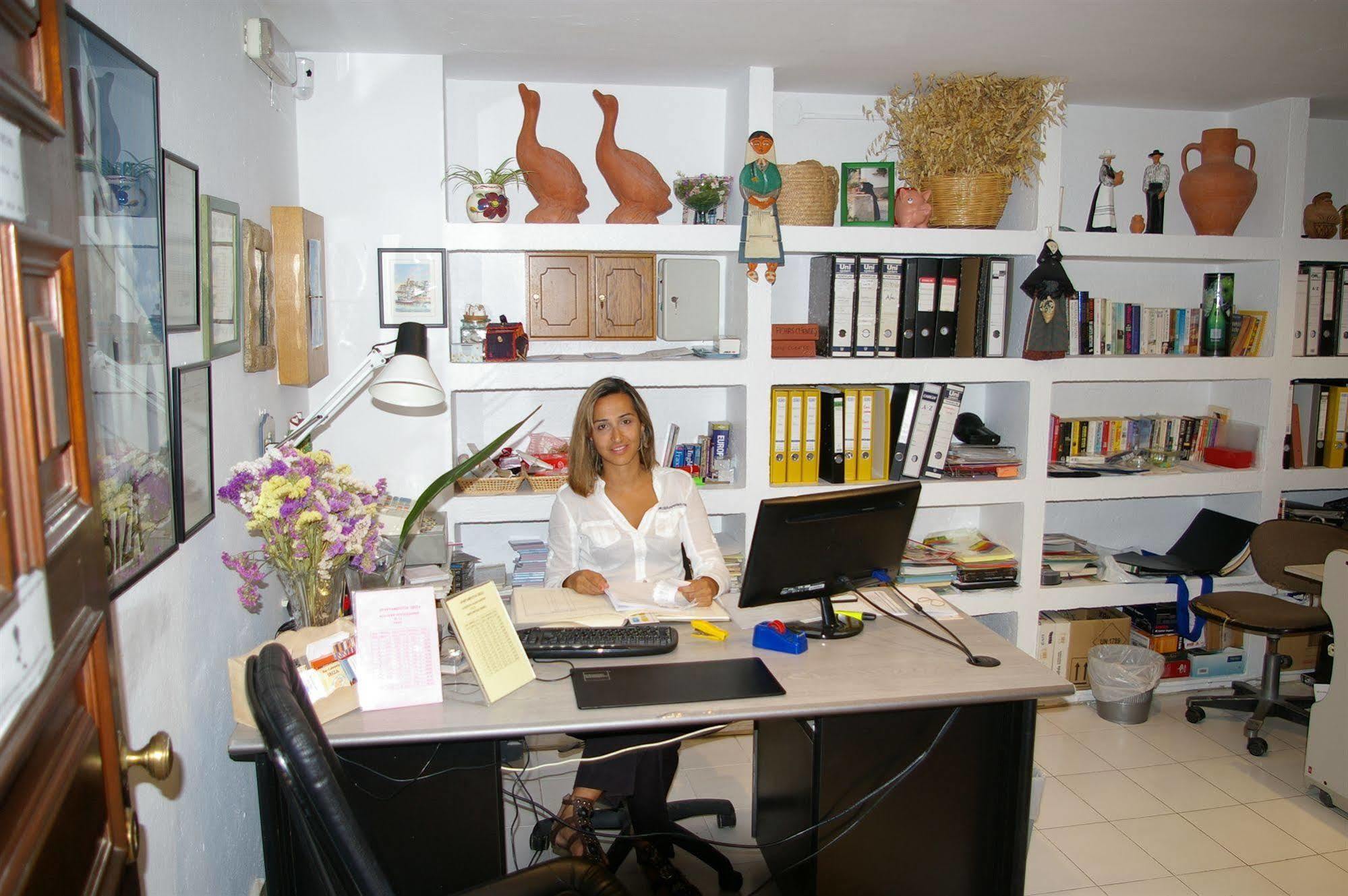 Apartamentos Cala Llonga กาลายองกา ภายนอก รูปภาพ